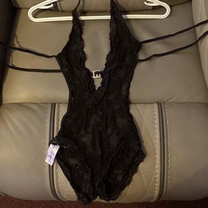 😈🖤Black lace teddy😈🖤